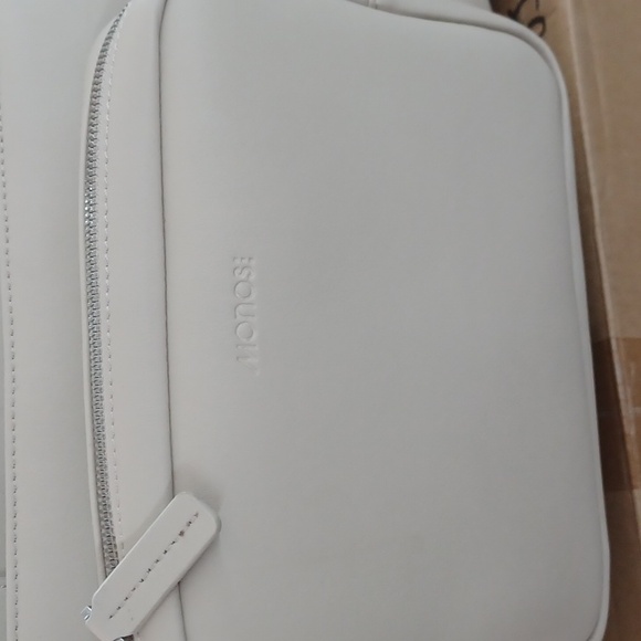 Monos Metro Duffel Vegan Leather New - Picture 2 of 16